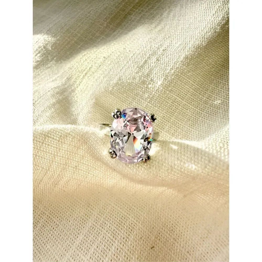 Oval cut cubic zirconia ring size 9